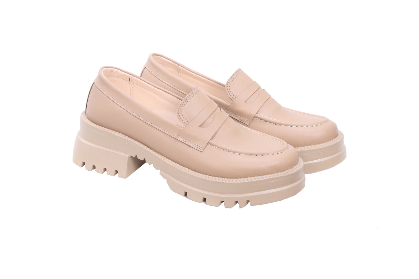 Beige classic loafers